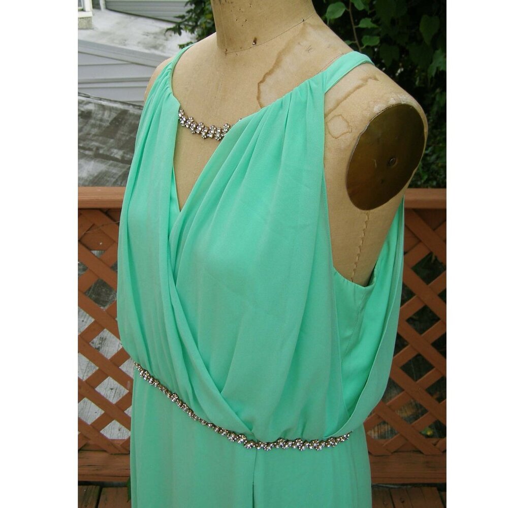 💥 HOST PICK 🤩 size 14 Vince Camuto Bejeweled Sleeveless Green Gown - Picture 3 of 16